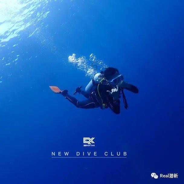 琳娜整理房间